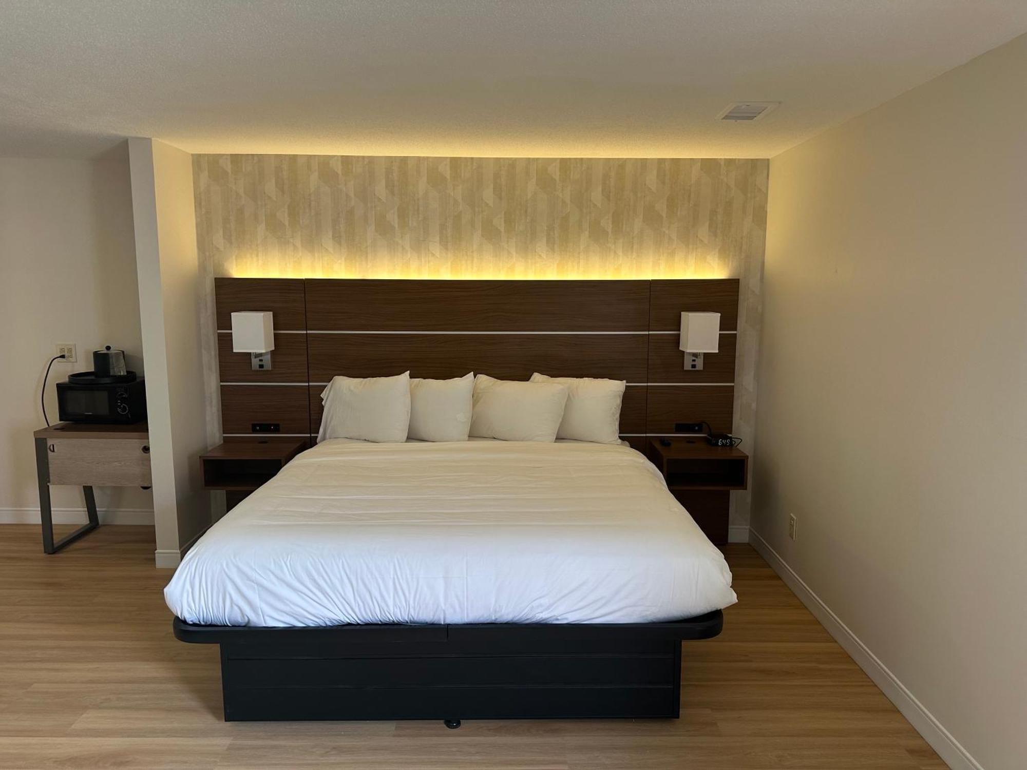 Baldwin Inn And Suites 西斯普林菲尔德 外观 照片